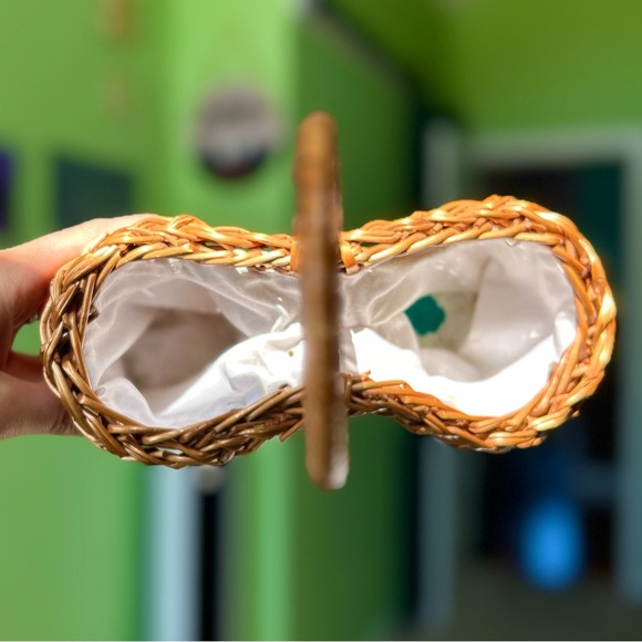 Vintage Wicker Cloth Lined Cottagecore Rustic Farmhouse Table Utensil Holder - Picture 5 of 6